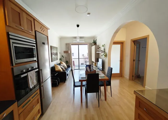 Gaia St Paul\'S Bay Modern Cosy Apartment